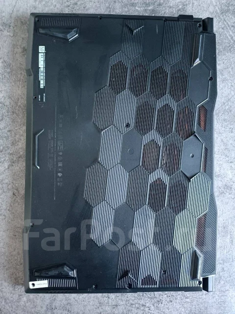 MSI Katana 17 B12VFK. 17.3", ���� 512���. ��� ����� �� ������������ ����