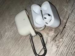 Apple AirPods ����