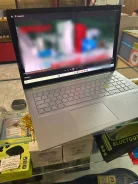 Asus VivoBook 15. 15.4", 2,8����, ��� 8 ��, ���� 512���, WiFi, Bluetooth, ����������� �� 12��. ����