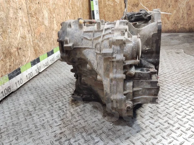 ���� Toyota Corolla 301301A440 301301A440 ����