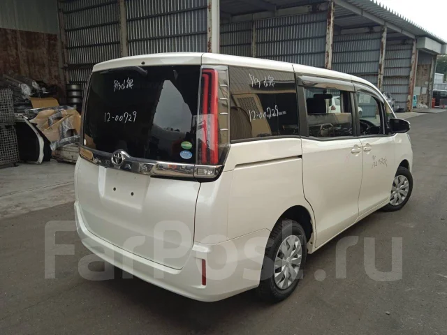 Toyota Noah. ZRR85W ZRR80W, 3ZRFAE ����