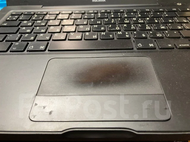 Apple MacBook. 13", 2����, ��� 2048 ��, ���� 500���, WiFi: 1, Bluetooth: 1, ����������� �� 4��. ����