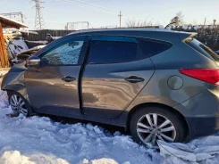 Hyundai ix35. U5YZU81BDBL102780 ����