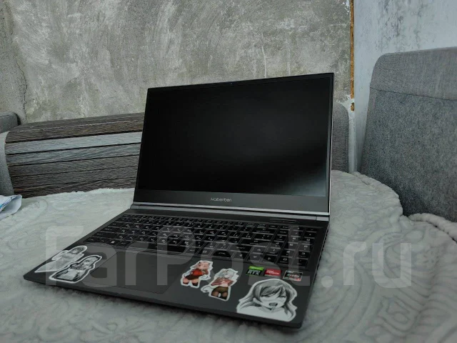 Maibenben. 15.6", 3,2����, ��� 16 ��, ���� 512���, WiFi: 1, Bluetooth: 1, ����������� �� 3��. ����