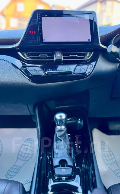 Toyota C-HR. ��������, 4wd, 1.2 (116��.�.), ������, 78 000����. �� ����