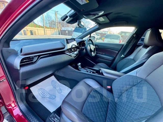 Toyota C-HR. ��������, 4wd, 1.2 (116��.�.), ������, 78 000����. �� ����