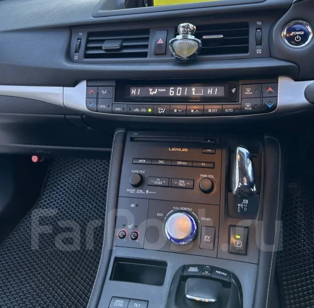 Lexus CT200h. �������, ��������, 1.8 (99��.�.), ������, 205 000����. �� ����