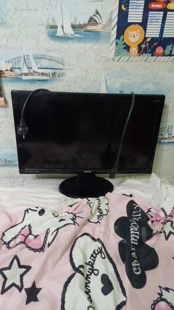 BenQ. 22" ����