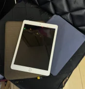 Apple iPad 6. 9.7 ������, ������ 128 �� ����