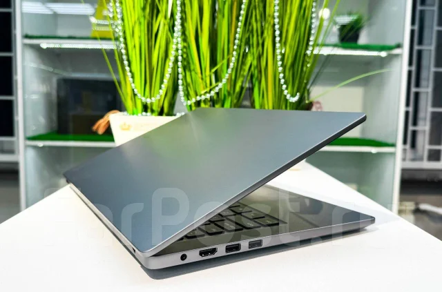 Xiaomi RedmiBook ����