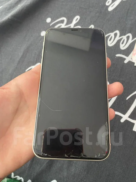 Apple iPhone 11. �/�, 64 ��, �����, 3G, 4G LTE, NFC ����