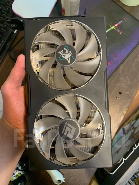 Radeon RX 6600 XT ����
