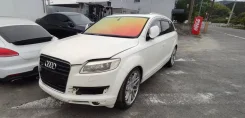 Audi Q7 ����