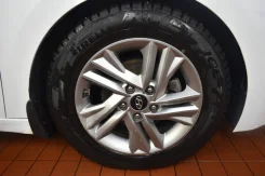 Hyundai Elantra. 2.0 150LC ����