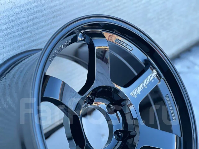RAYS Volk Racing TE37. 9.0x18", 6x139.7, ET0, �� 106,1���. ����
