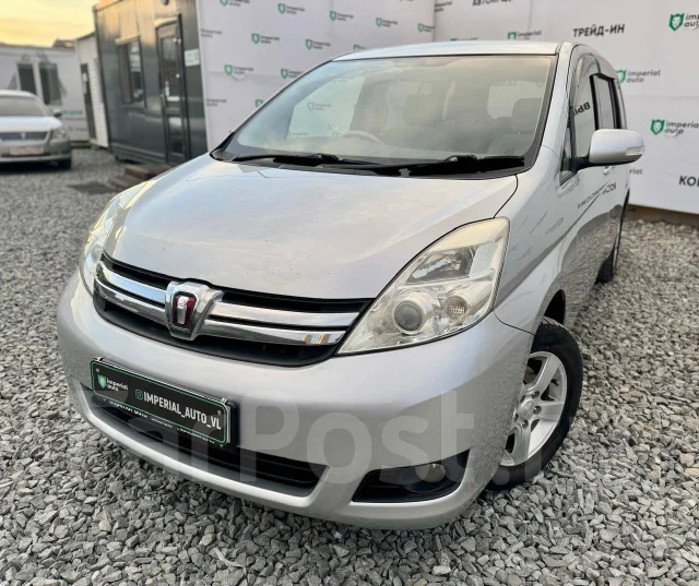 Toyota Isis. ��������, ��������, 2.0 (158��.�.), ������, 300 000����. �� ����
