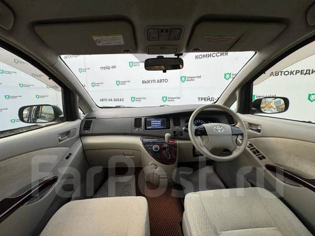 Toyota Isis. ��������, ��������, 2.0 (158��.�.), ������, 300 000����. �� ����
