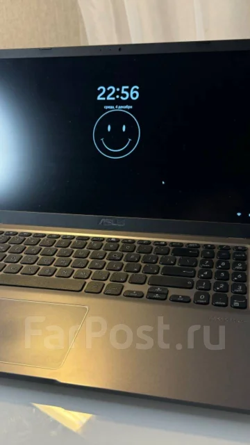 Asus ExpertBook P1. 15.6", 2,4����, ��� 8 ��, ���� 512���, WiFi: 1, Bluetooth: 1 ����