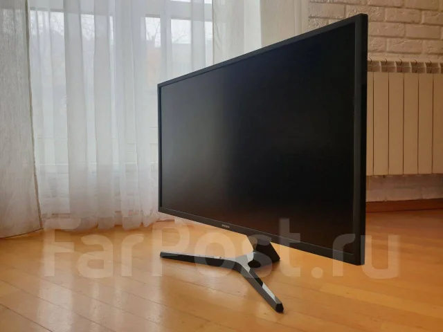 Samsung. 31.5", ���������� �� (LCD, LED, QLED) ����