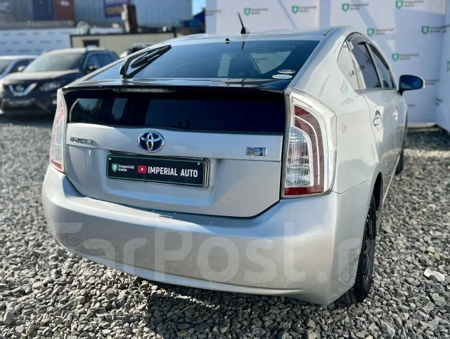 Toyota Prius. ��������, ��������, 1.8 (99��.�.), ������, 260 000����. �� ����