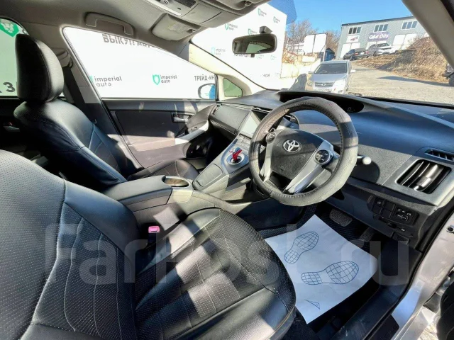Toyota Prius. ��������, ��������, 1.8 (99��.�.), ������, 260 000����. �� ����