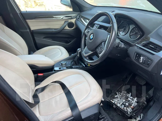 BMW X1. DBAHS20, B48A20A ����