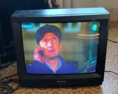 Hitachi. CRT (���) ����