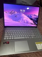 Asus VivoBook 15. 15.6", 60����, ��� 8 ��, ���� 512���, WiFi: 1, Bluetooth: 1, ����������� �� 5��. ����