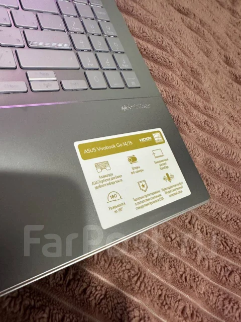Asus VivoBook 15. 15.6", 60����, ��� 8 ��, ���� 512���, WiFi: 1, Bluetooth: 1, ����������� �� 5��. ����