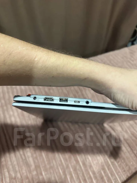 Asus VivoBook 15. 15.6", 60����, ��� 8 ��, ���� 512���, WiFi: 1, Bluetooth: 1, ����������� �� 5��. ����