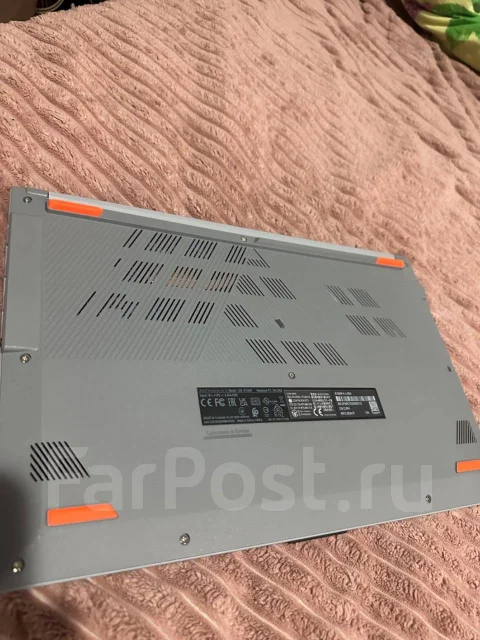 Asus VivoBook 15. 15.6", 60����, ��� 8 ��, ���� 512���, WiFi: 1, Bluetooth: 1, ����������� �� 5��. ����