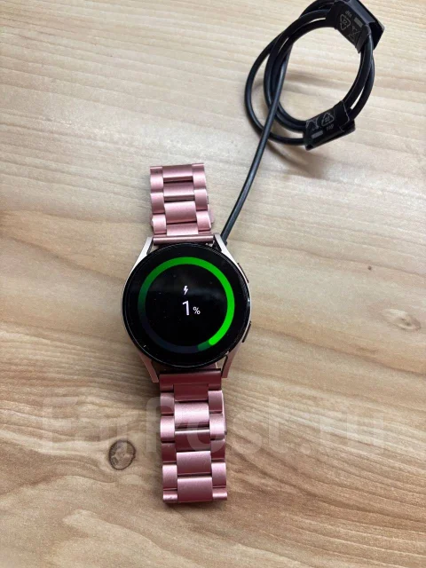 Samsung Galaxy Watch4 ����