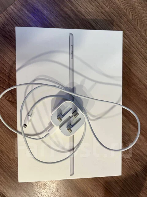 Apple iPad 9. 10.2 ������, ������ 256 �� ����