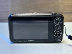 Fujifilm FinePix Real 3D W3 ����