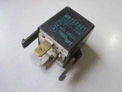 ���� �������� Mitsubishi Diamante F31A F36A F41A F46A F47A MB302373 ����