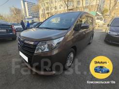 Toyota Noah.   
