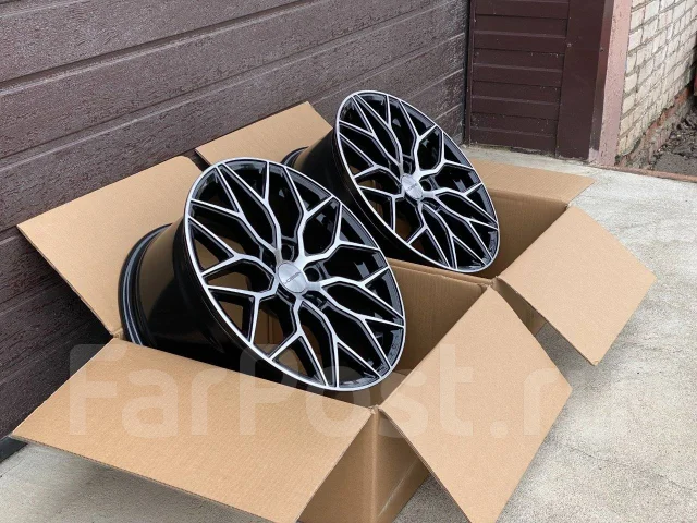 Vossen HF-2. 8.0x18", 5x114.3, ET35, �� 67,1���. ����