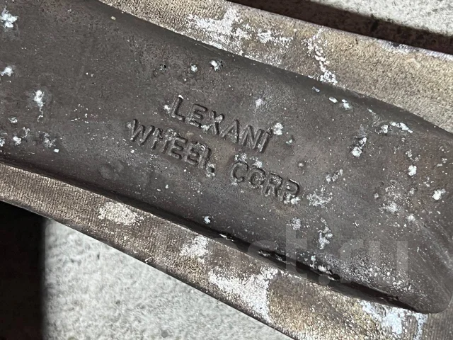 Lexani. 9.5x24", 6x139.7, ET15 ����