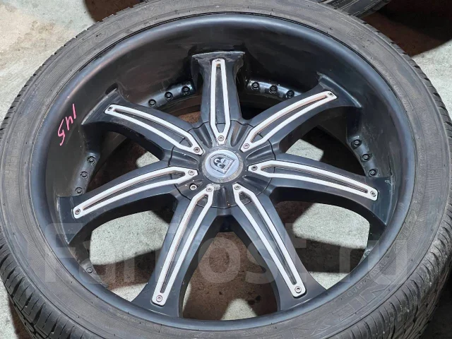 Lexani. 9.5x24", 6x139.7, ET15 ����