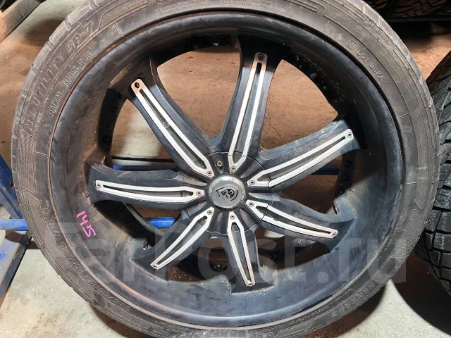 Lexani. 9.5x24", 6x139.7, ET15 ����