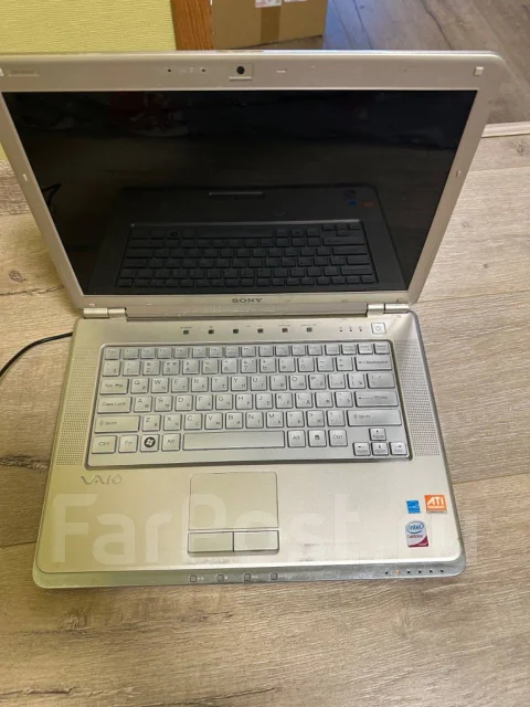 Sony VAIO. 2,4����, ��� 4 ��, ���� 500���, WiFi: 1, Bluetooth: 1 ����