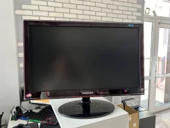 Samsung. 23" ����