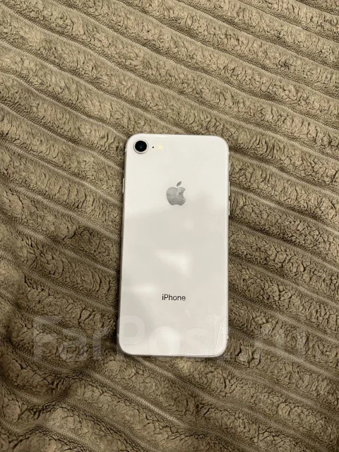 Apple iPhone 8. �/�, 64 ��, �����, 4G LTE ����