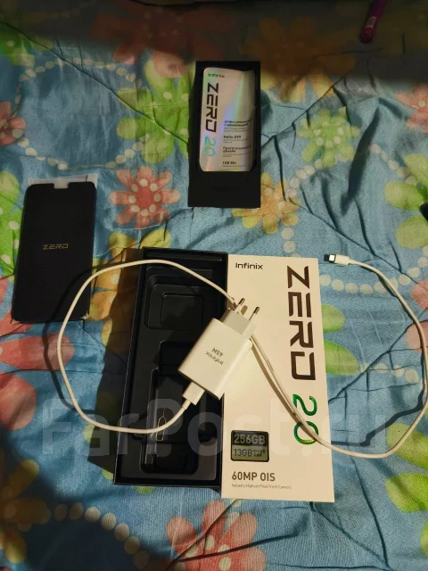 Infinix Zero 20. �/�, 256 ��, ������, 3G, 4G LTE, Dual-SIM, NFC ����