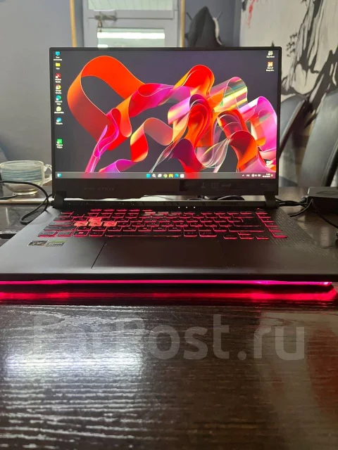 Asus ROG Strix G15 G513RM. 15.6", 4,8����, ��� 16 ��, ���� 1 000���, WiFi: 1, Bluetooth: 1, ����������� �� 4��. ����