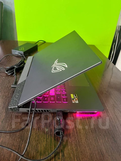 Asus ROG Strix G15 G513RM. 15.6", 4,8����, ��� 16 ��, ���� 1 000���, WiFi: 1, Bluetooth: 1, ����������� �� 4��. ����