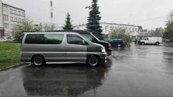 Nissan Elgrand ����