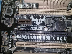 Socket AM3+ ����