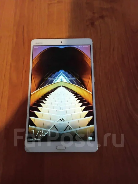 Huawei MediaPad M3. 8.4 ������, ������ 32 �� ����