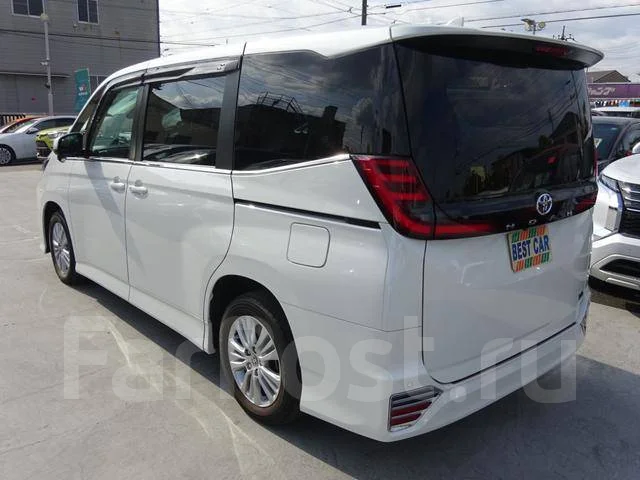 Toyota Noah. �������, 4wd, 1.8 (165��.�.), ������, �/�. ��� ����� �� ������������ ����